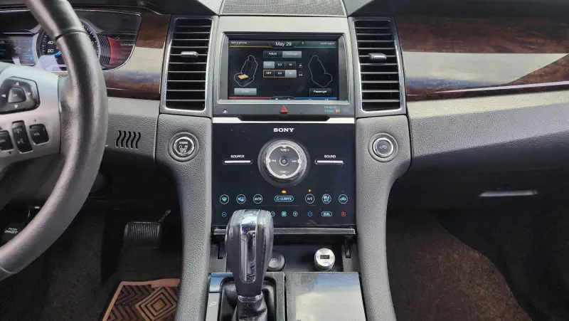 Ford Taurus