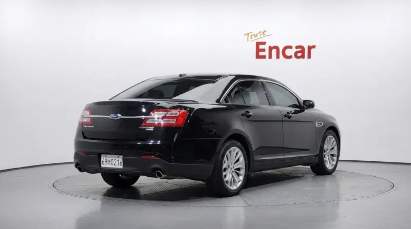 Ford Taurus