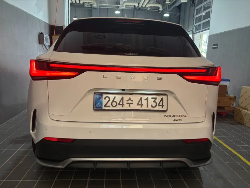 Lexus NX450h+