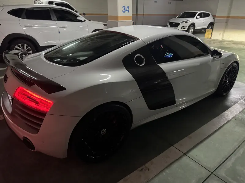 Audi R8