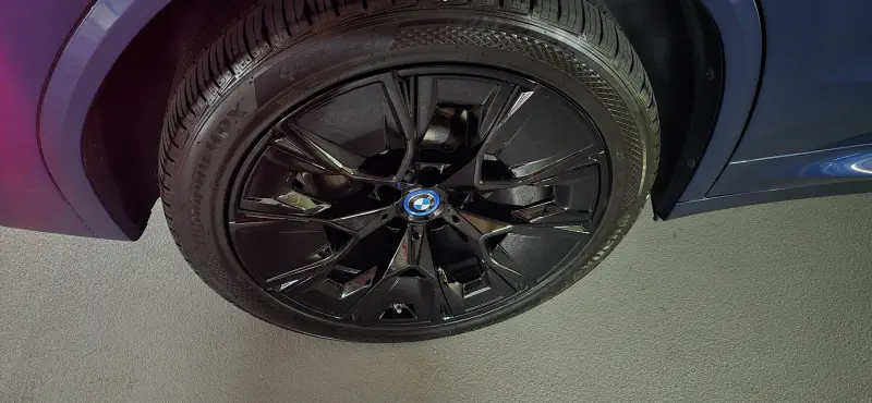 BMW iX3