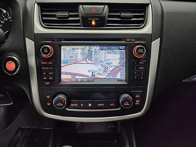 Nissan Altima