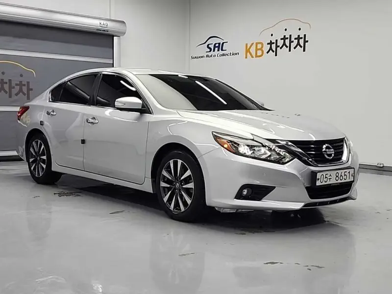 Nissan Altima
