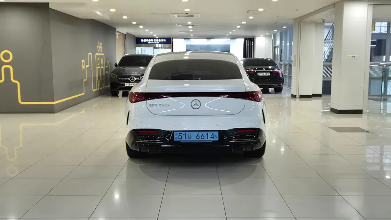Mercedes-Benz EQS
