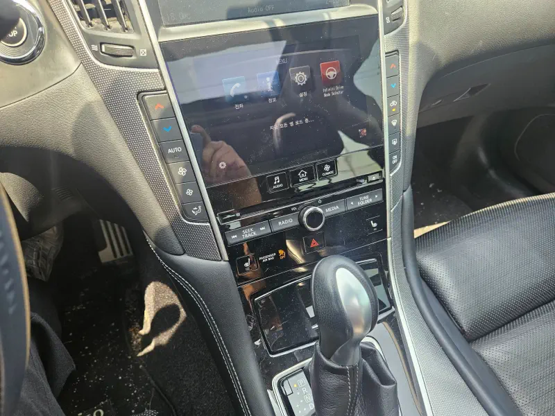 Infiniti Q50