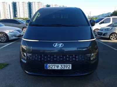 Hyundai Staria