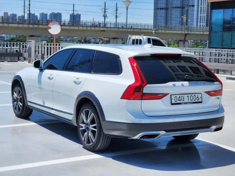 Volvo V90