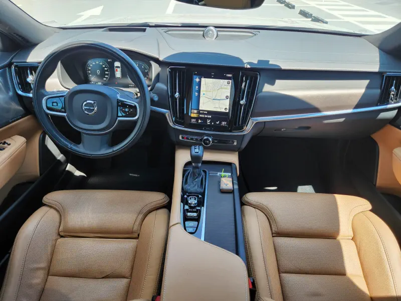 Volvo V90