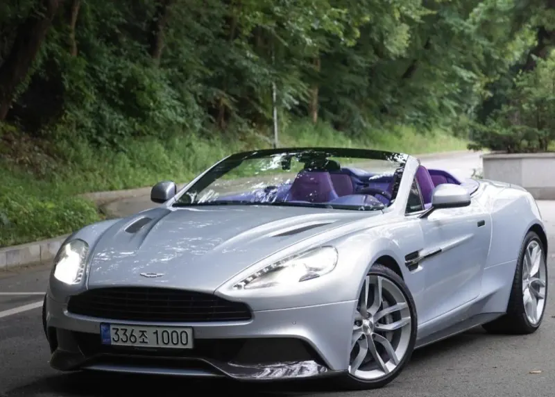 Aston Martin Vanquish