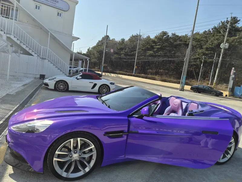 Aston Martin Vanquish