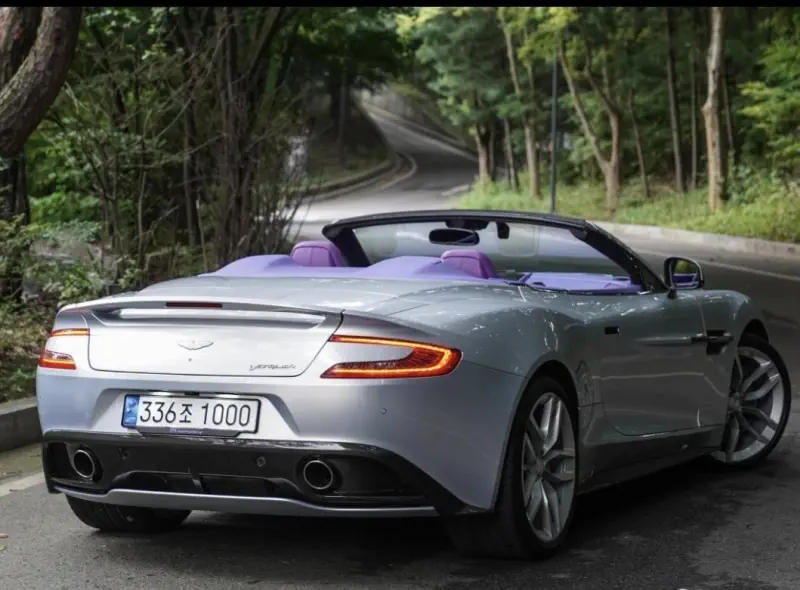 Aston Martin Vanquish