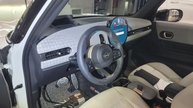 MINI Hatch