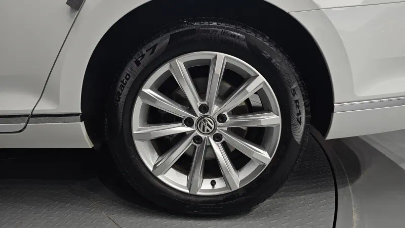 Volkswagen Passat GT