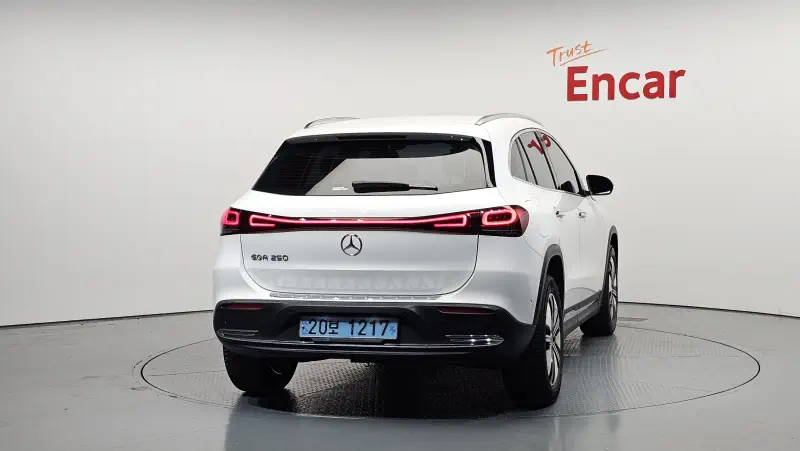 Mercedes-Benz EQA