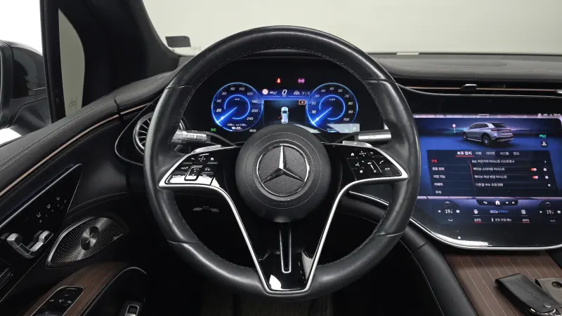 Mercedes-Benz EQS SUV