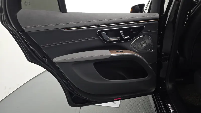 Mercedes-Benz EQS SUV