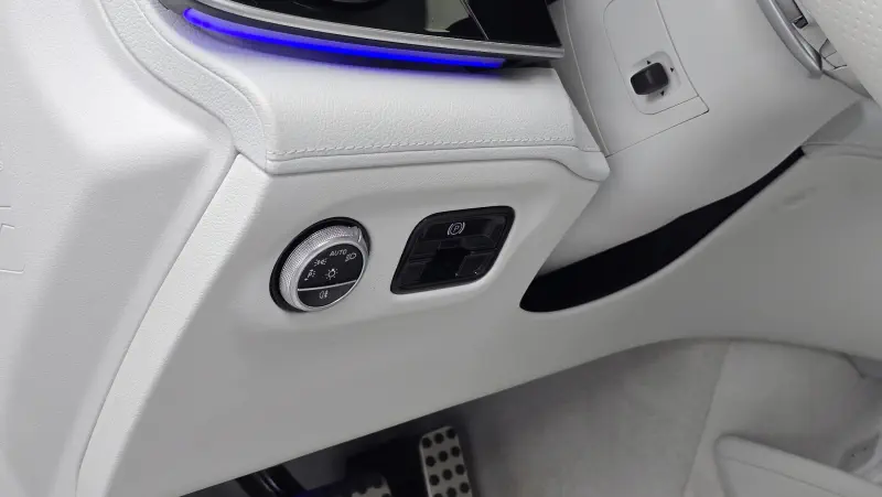 Mercedes-Benz EQE