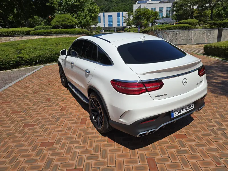 Mercedes-Benz GLE-Class