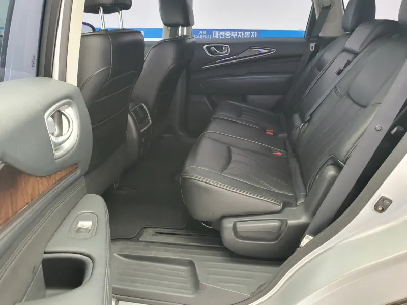 Infiniti JX35