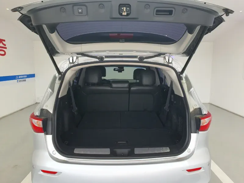 Infiniti JX35
