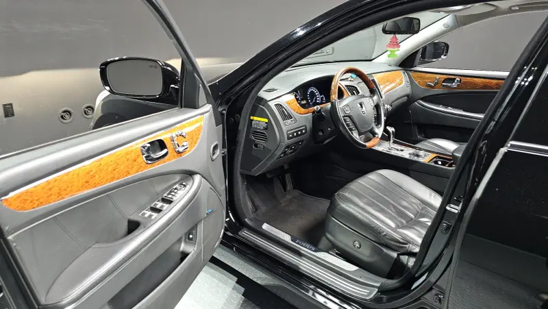 Hyundai Equus