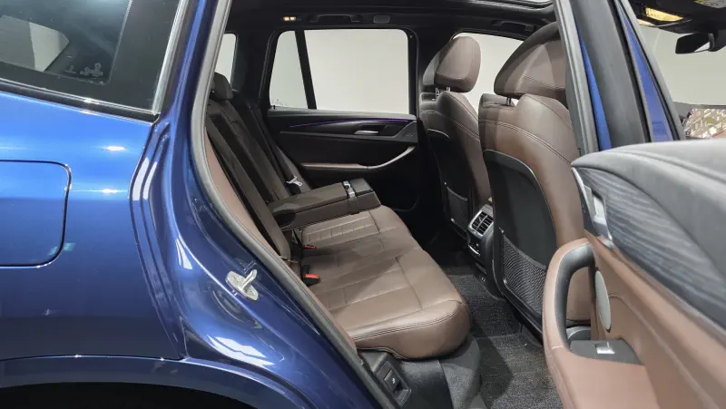 BMW iX3