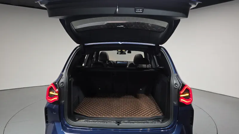 BMW iX3