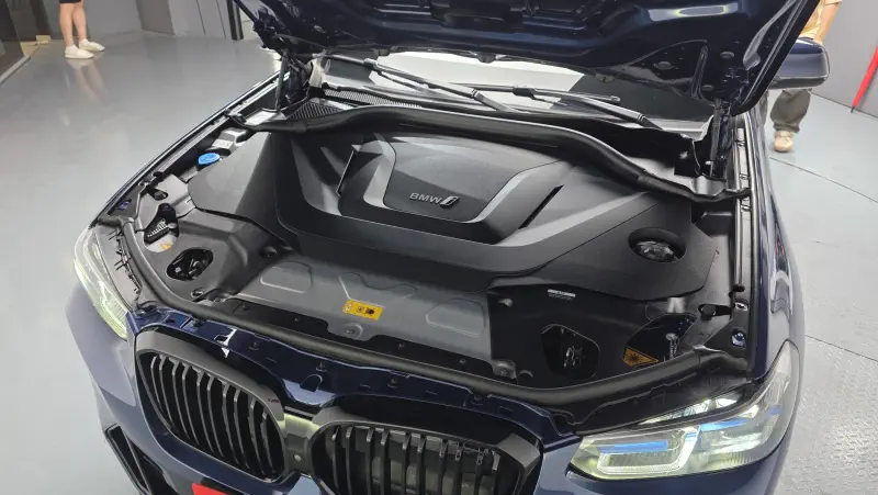 BMW iX3