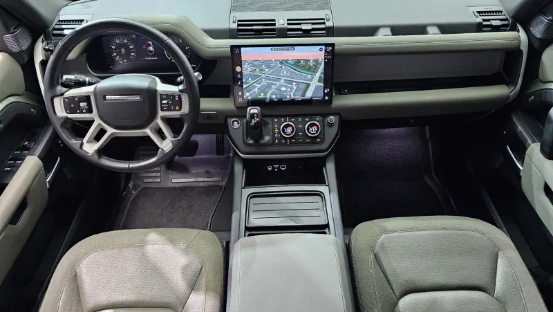 Land Rover Defender