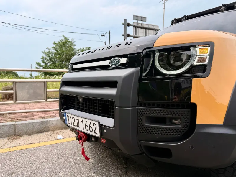 Land Rover Defender