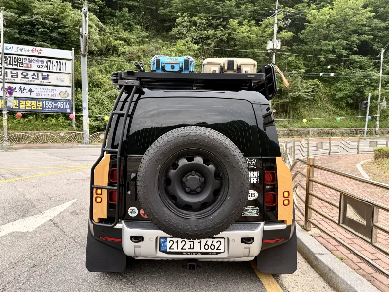 Land Rover Defender