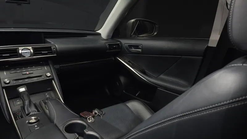 Lexus IS200t