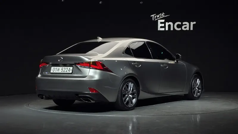 Lexus IS200t