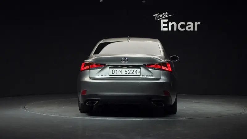 Lexus IS200t
