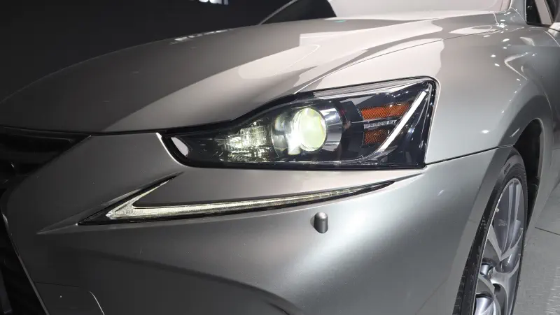 Lexus IS200t