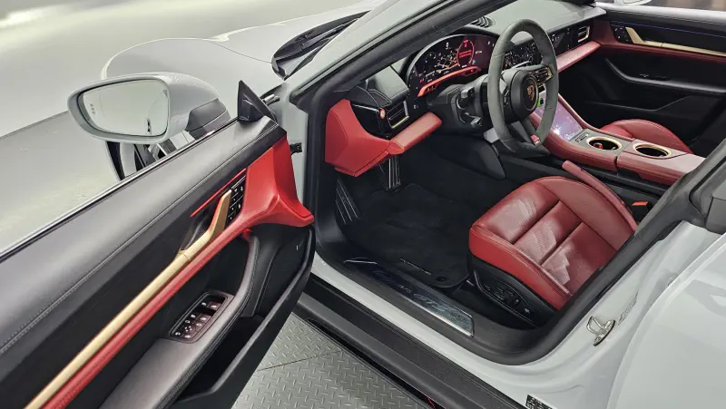 Porsche Taycan