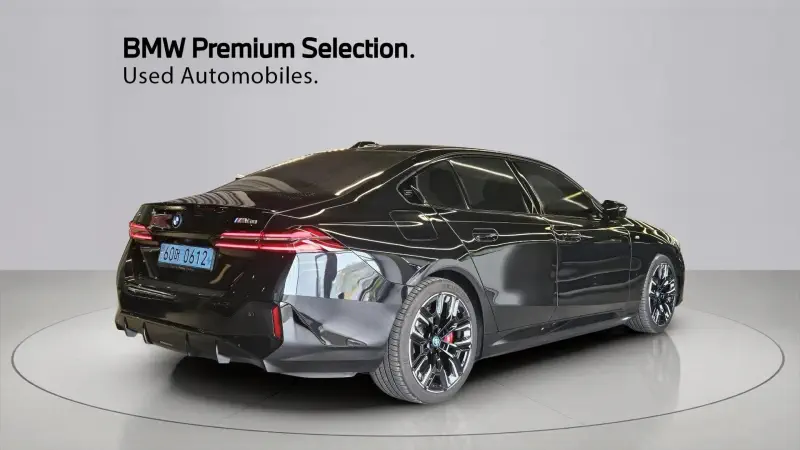 BMW i5