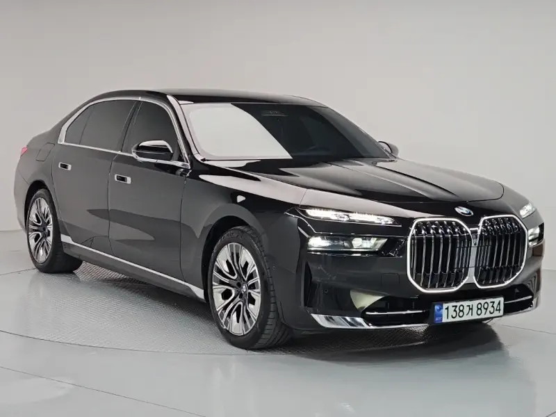 BMW 7-Series