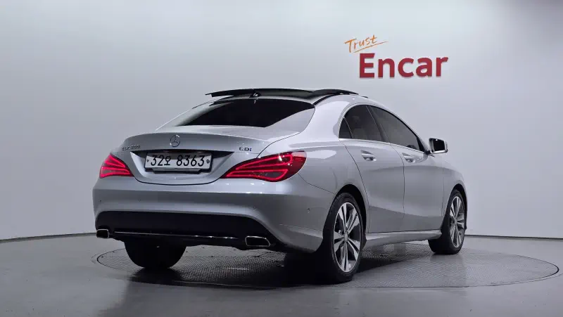 Mercedes-Benz CLA-Class
