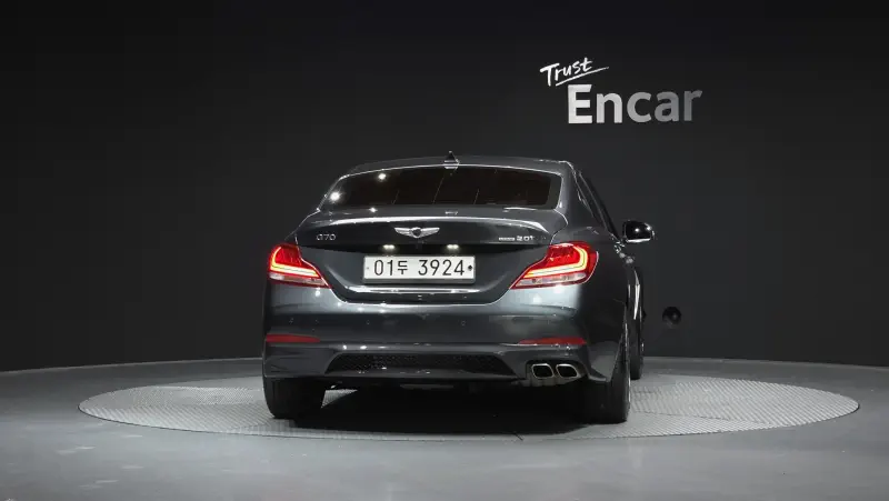 Genesis G70