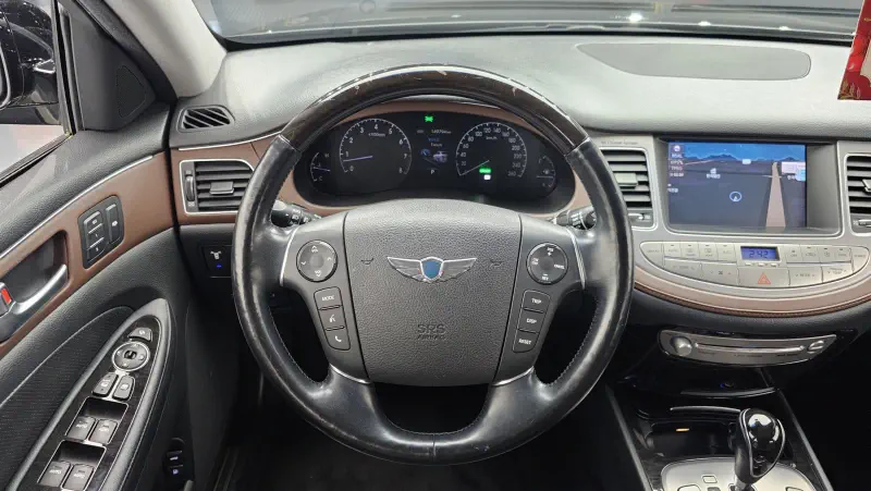 Hyundai Genesis