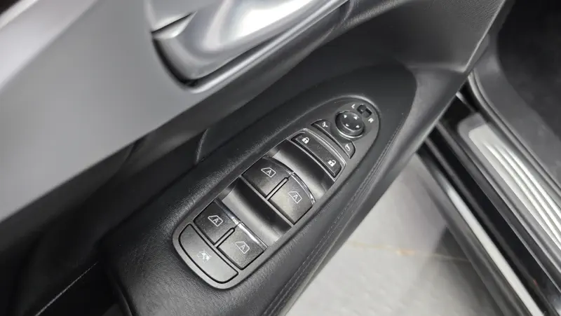 Infiniti M37