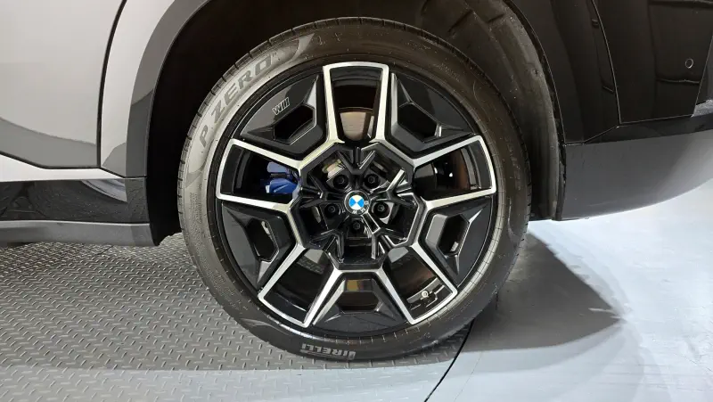 BMW XM
