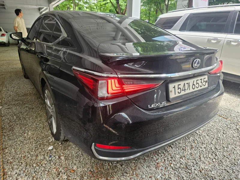 Lexus ES300h