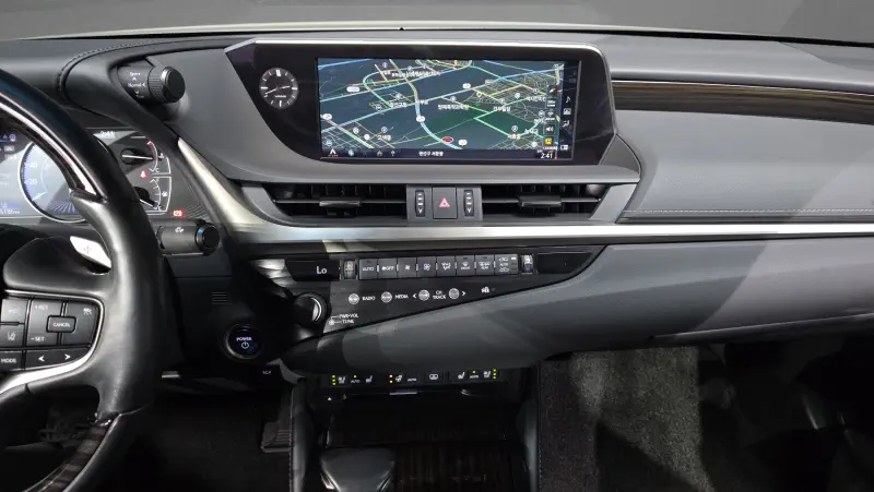 Lexus ES300h