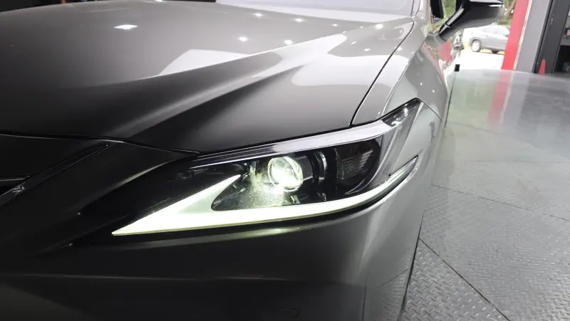 Lexus ES300h