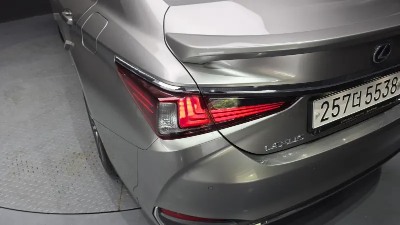 Lexus ES300h