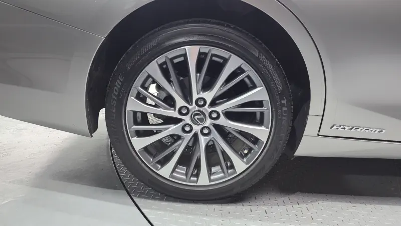 Lexus ES300h