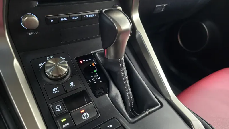 Lexus NX300h