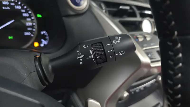 Lexus NX300h